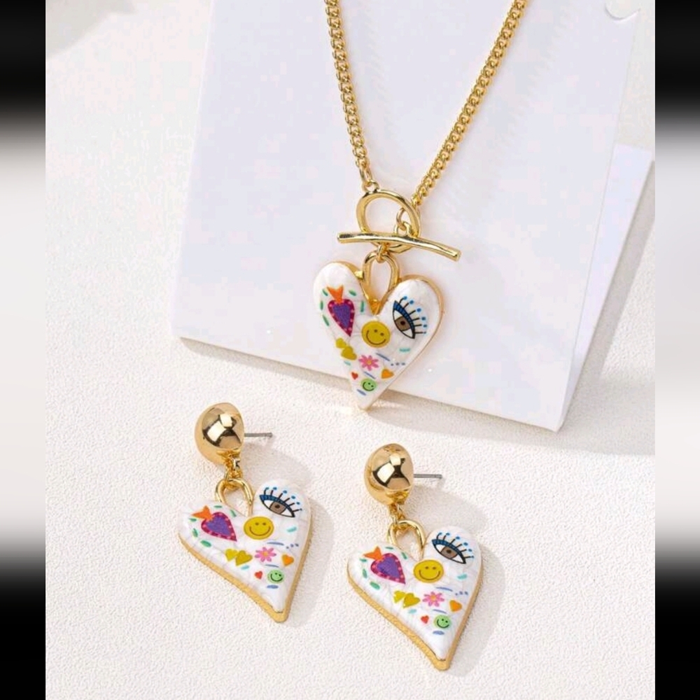 SALE ** BRAND NEW ** Gold Heart Pendant Necklace and Earrings Set